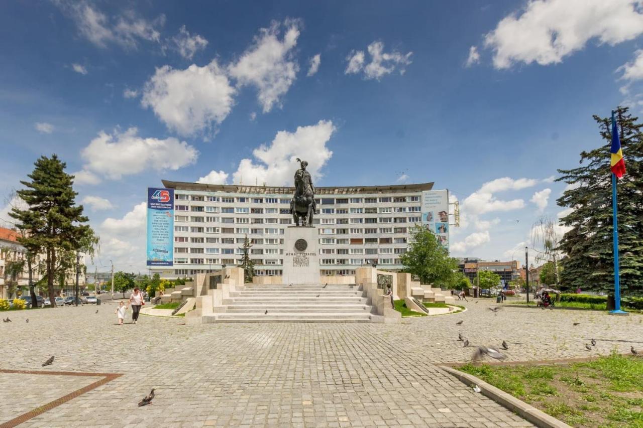 My Place Downtown Cluj Napoca Bagian luar foto